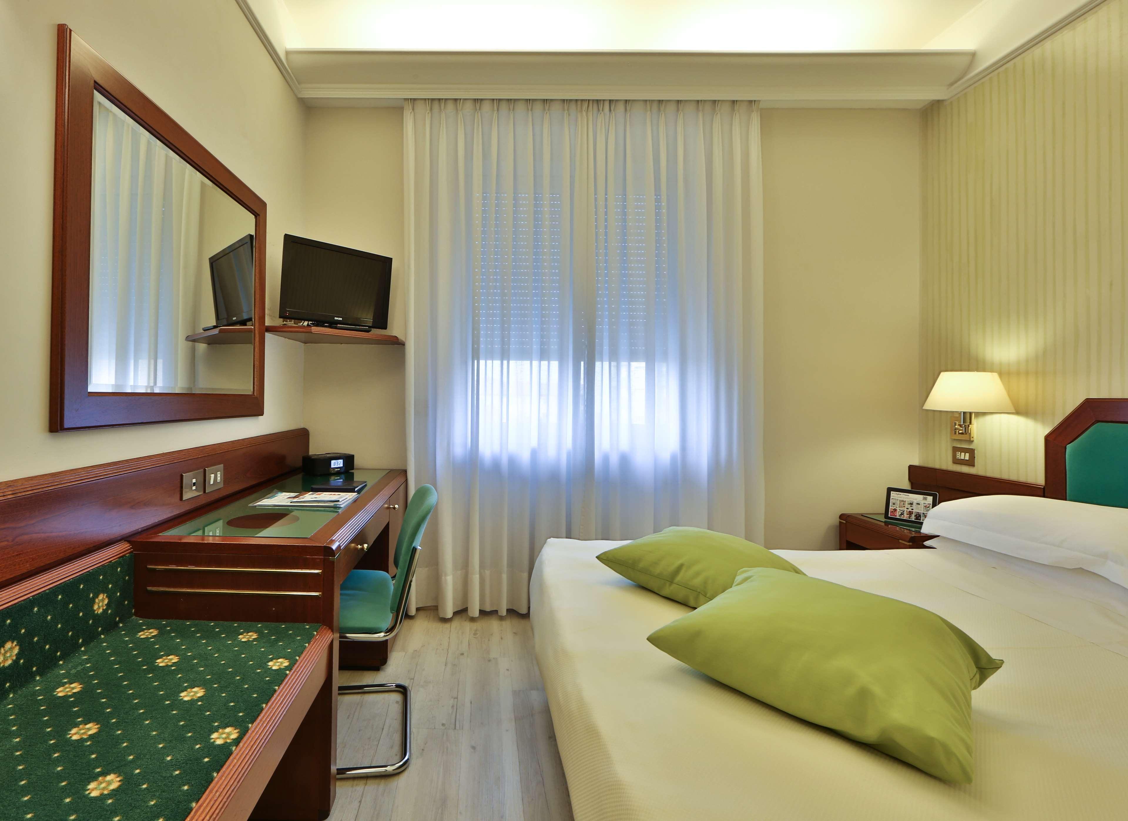 Hotel Astoria Sure Hotel Collection By Best Western Милано Екстериор снимка