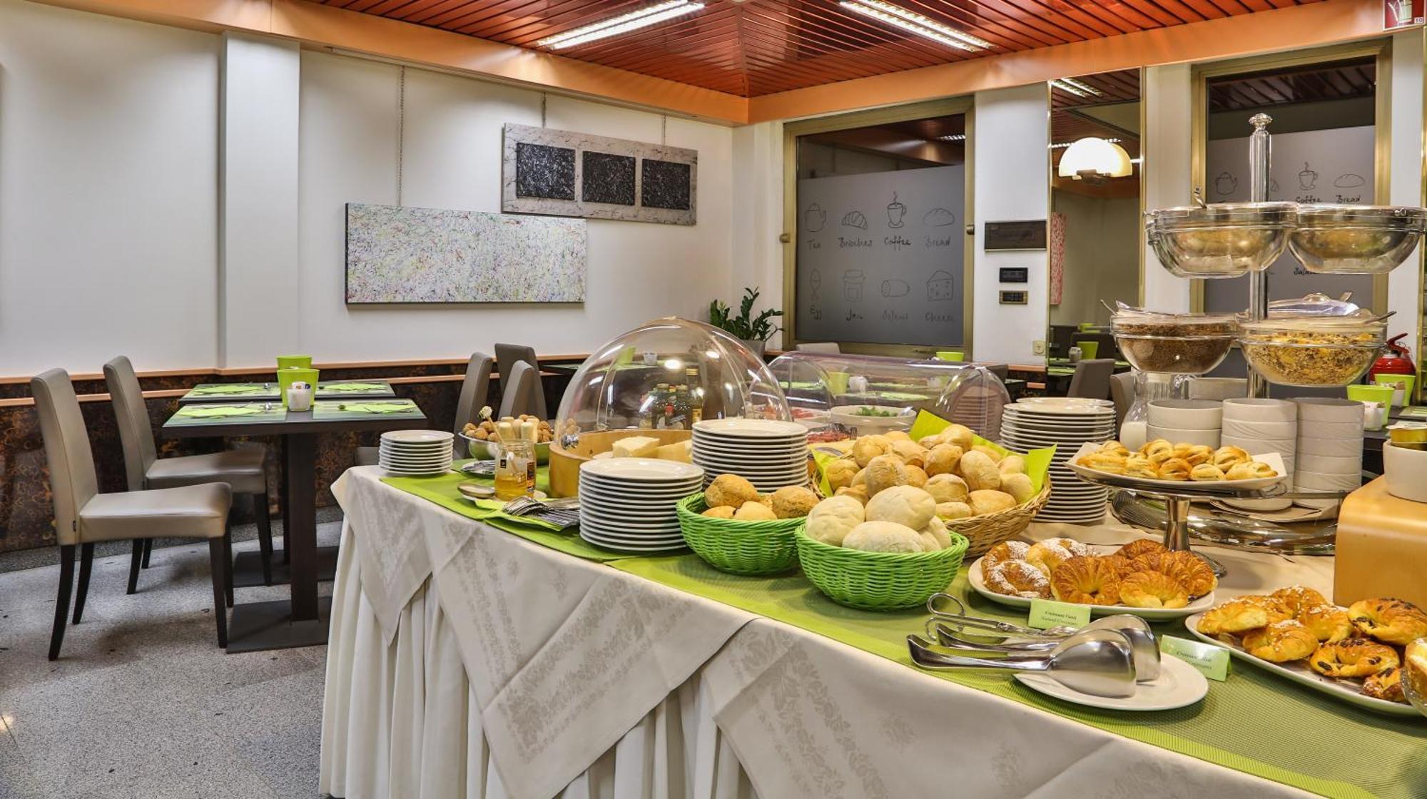 Hotel Astoria Sure Hotel Collection By Best Western Милано Екстериор снимка